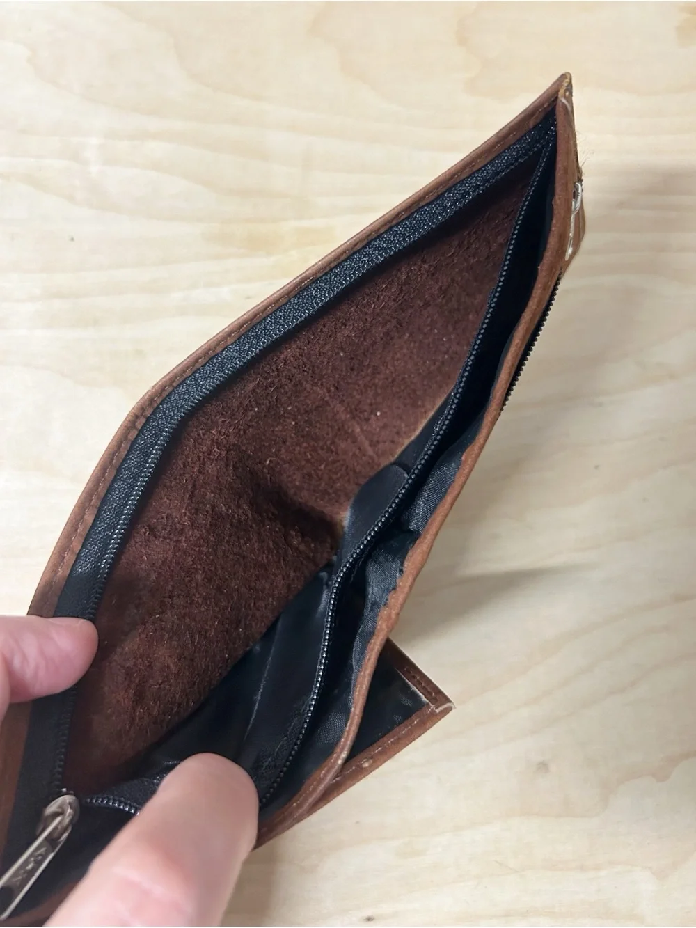 Vintage GUESS Men's Brown Suede Tri-Fold Wallet with Big Embossed Logo RARE